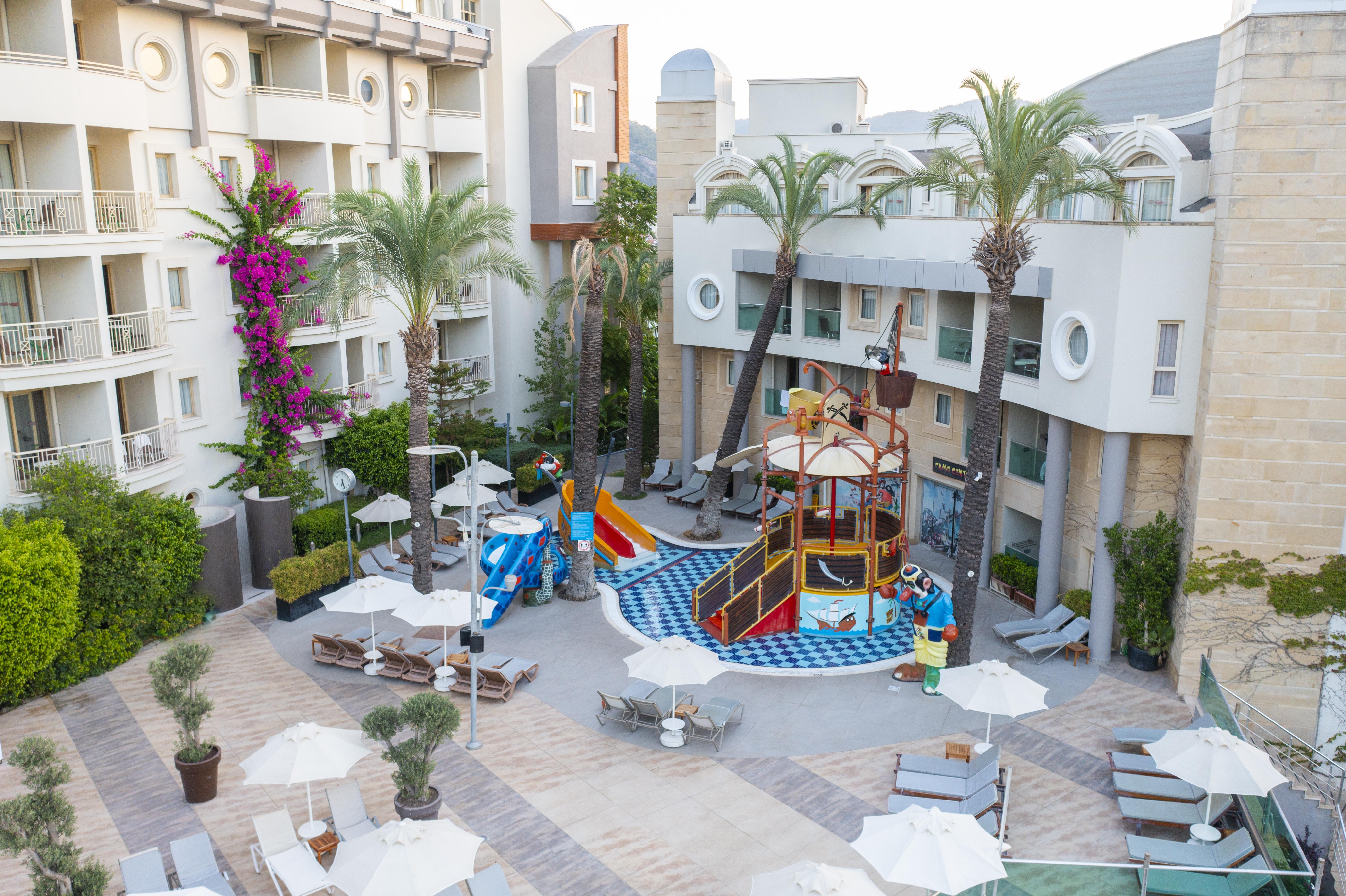 מרמריס Grand Cettia Hotel מראה חיצוני תמונה