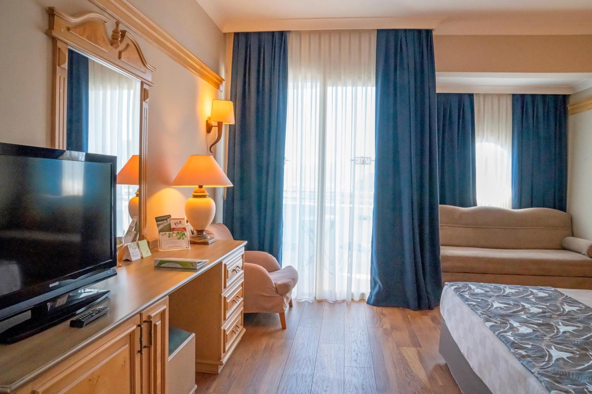 מרמריס Grand Cettia Hotel מראה חיצוני תמונה