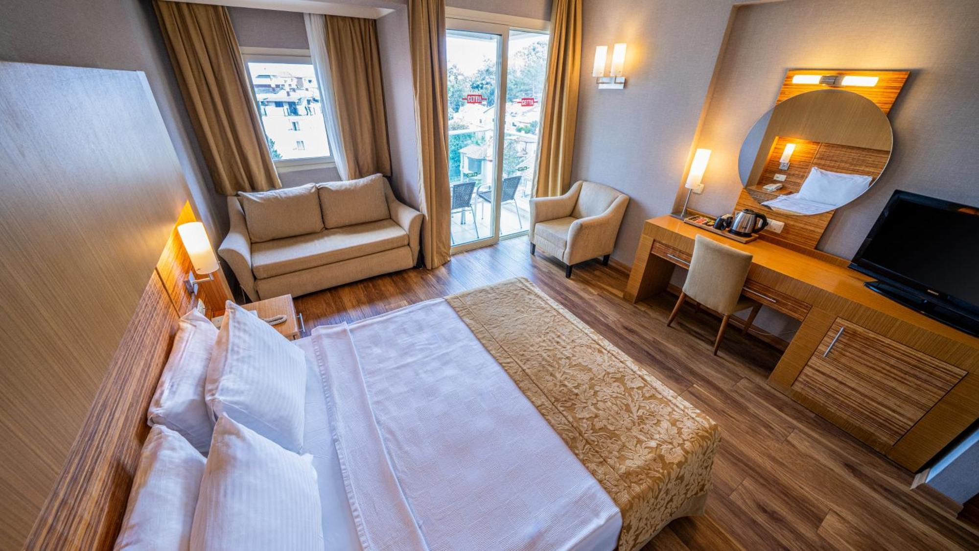 מרמריס Grand Cettia Hotel מראה חיצוני תמונה