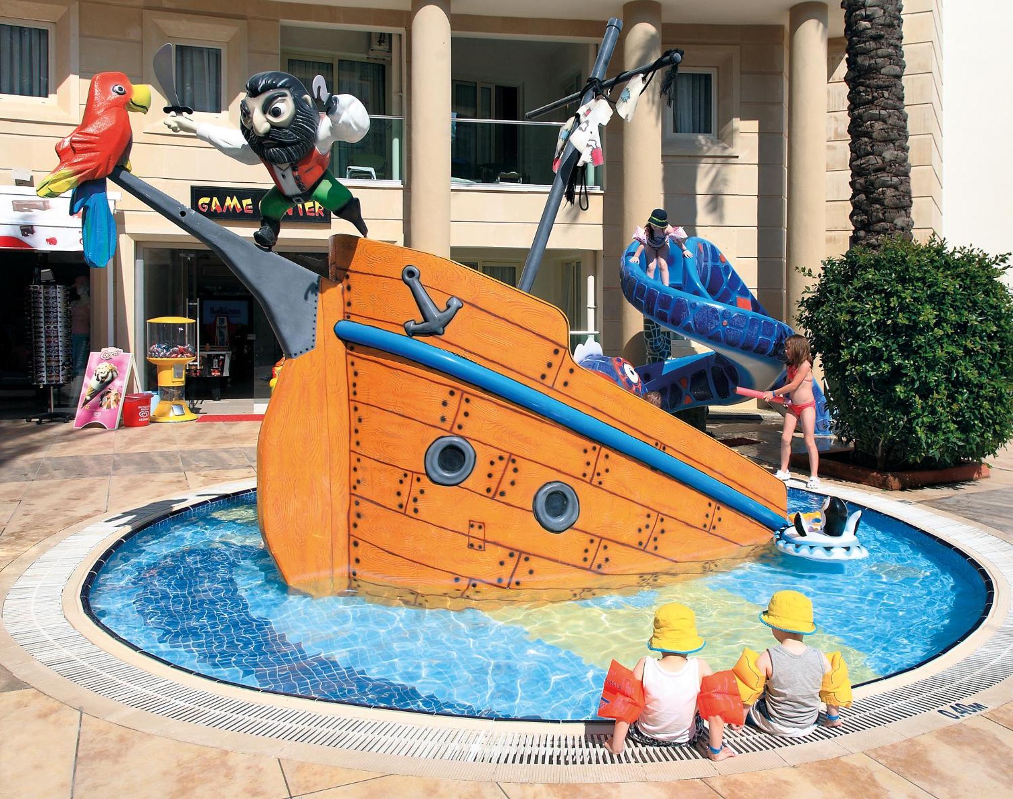 מרמריס Grand Cettia Hotel מראה חיצוני תמונה