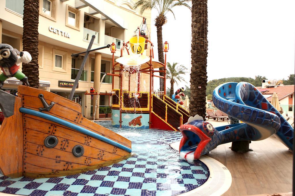 מרמריס Grand Cettia Hotel מראה חיצוני תמונה