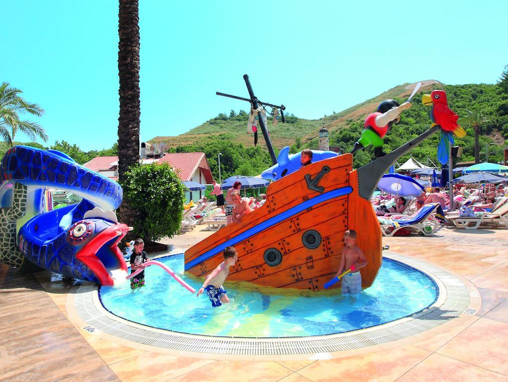 מרמריס Grand Cettia Hotel מראה חיצוני תמונה