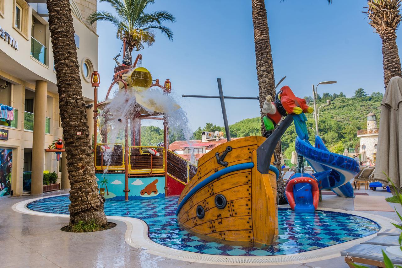 מרמריס Grand Cettia Hotel מראה חיצוני תמונה